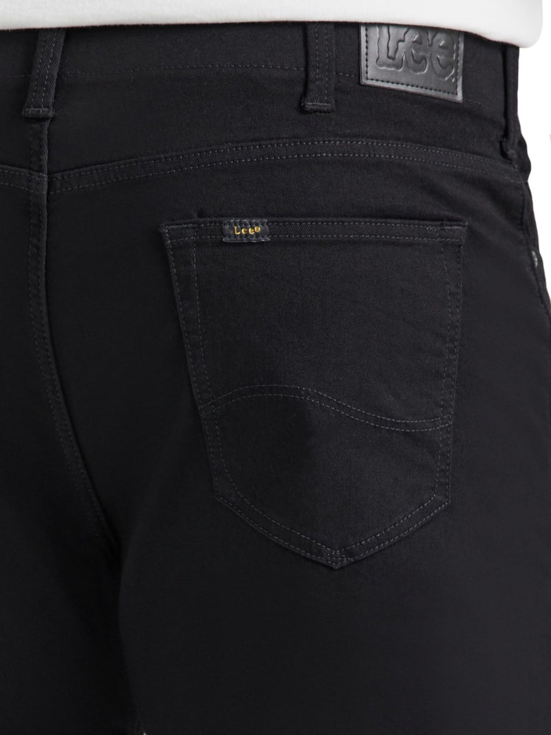 Lee Men's Big & Tall Extreme Motion Relaxed Straight Jean Black 50W x 29L - Image 4